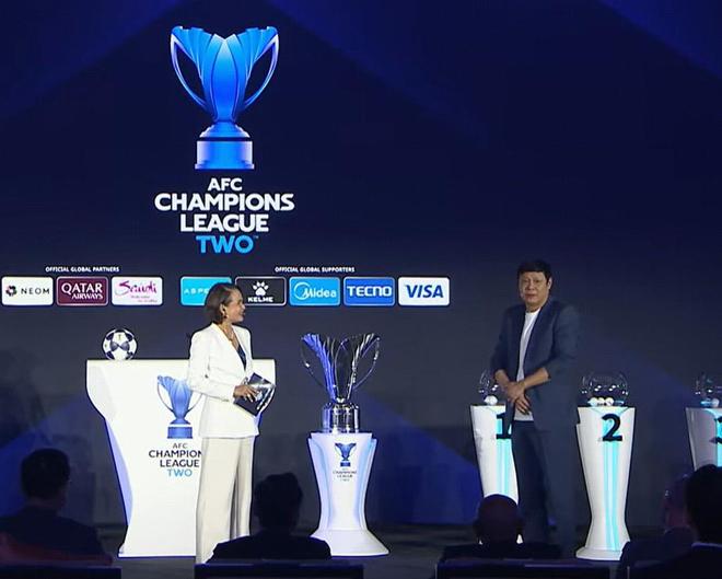 范志毅参加亚冠二抽签，全英回答现场提问